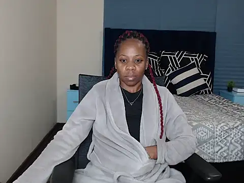 QUEENMANDYY – Live XXX-chat