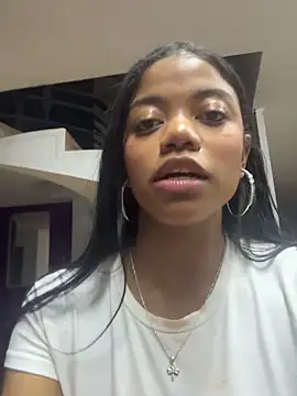 Ariana_roxe_ Chat XXX live