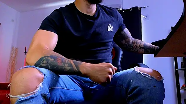 MightyAaron66 – Naživo XXX chat