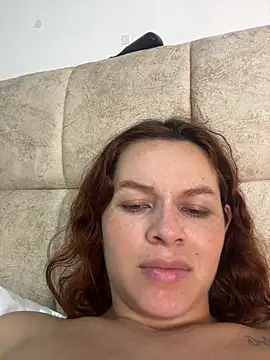 Chat +18 de miacarrot ao vivo