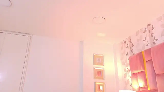ScarletJons' Live XXX Chat