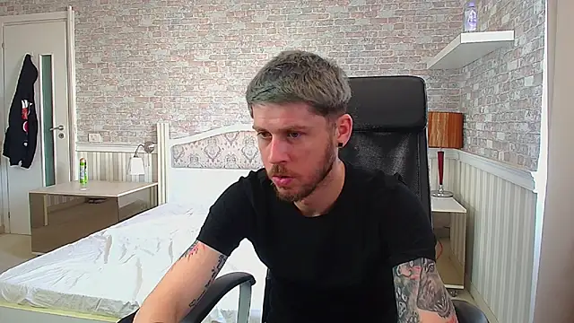 JonahShaw webkamerás műsora