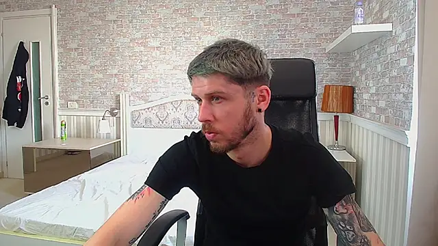 JonahShaw Live XXX Chat