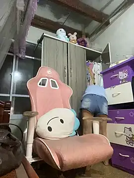 XXX chat uživo modela Ivy_Trix2