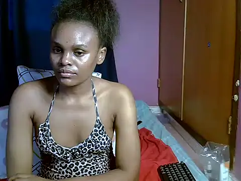Chat XXX en directo de Queen_petite_