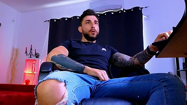 Chat XXX ao vivo de MightyAaron66