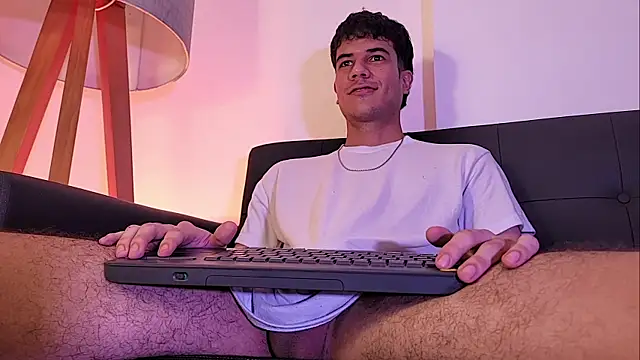 دردشة Derek_stud_ الجنسية المباشرة