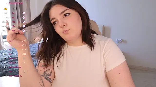 צ'אט XXX בשידור חי של YumiYammy