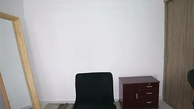 Chat +18 de Steph_F ao vivo