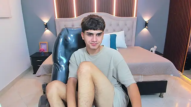 Tommy18__ Live XXX-Chat