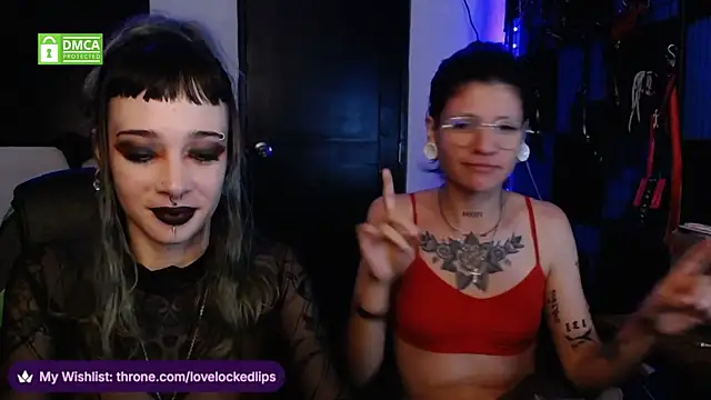 צ'אט XXX בשידור חי של lovelockedlips