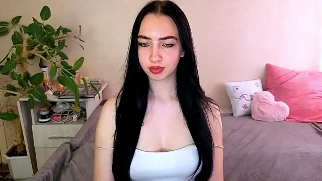 WildKittenX_ live XXX chat