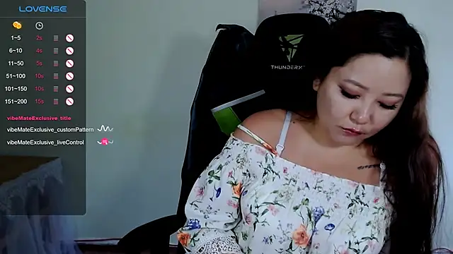 دردشة LisaAsianFlower الجنسية المباشرة