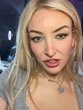 Verostar69's Webcam Show