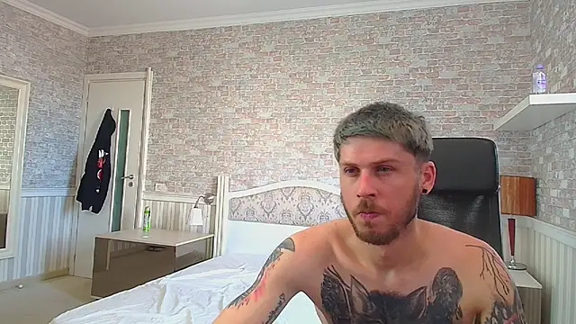 JonahShaw Adlı Modelin Canlı XXX Sohbeti