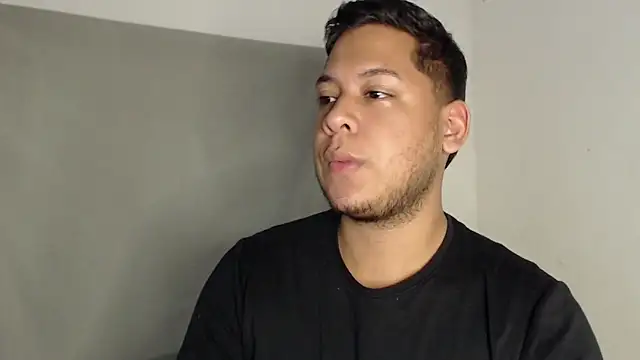 Živý XXX chat nicolas_cr1