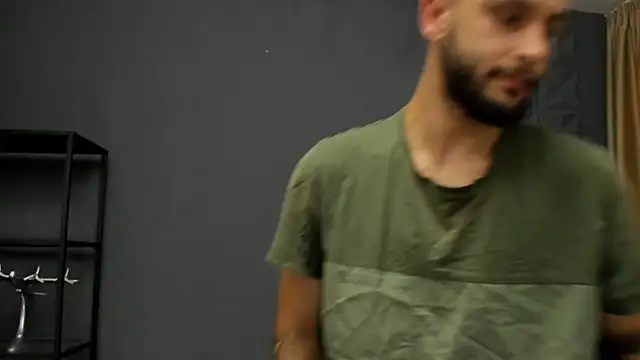 Chat XXX Live TroyWadee