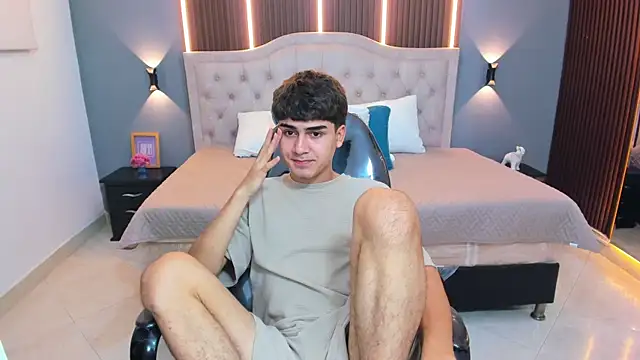 Czat XXX na żywo – Tommy18__