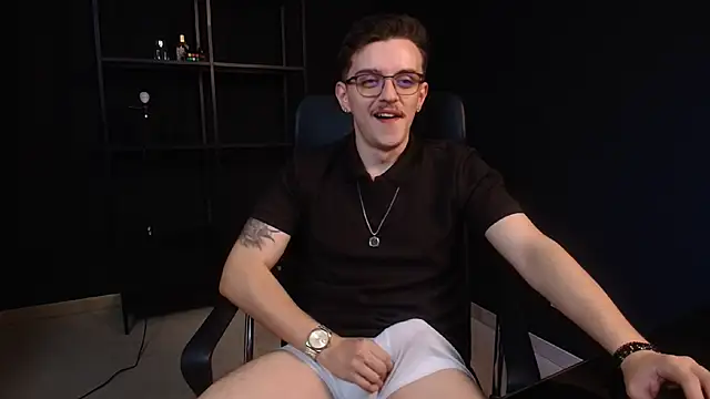 Chat +18 de FelixStarkk ao vivo
