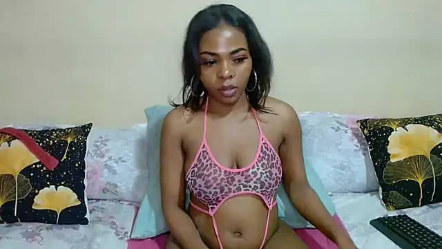 DiamondLuv29 Adlı Modelin Canlı XXX Sohbeti