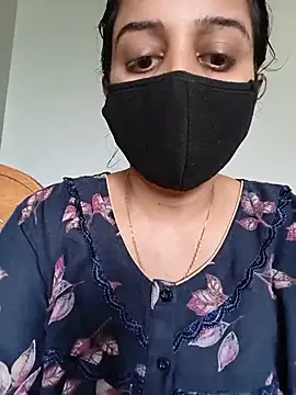 Tamil_shalini 即時 XXX 聊天
