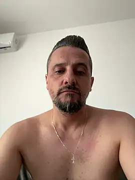 Онлайн чат XXX InsaneMattt
