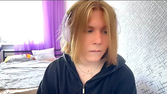 XXX chat uživo modela Hirtay