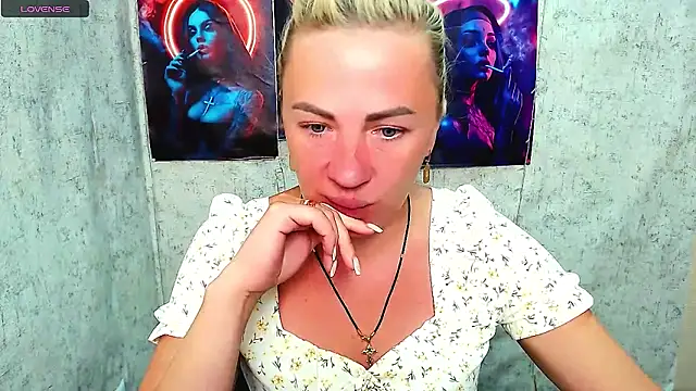 Živý XXX chat EmmaCat_