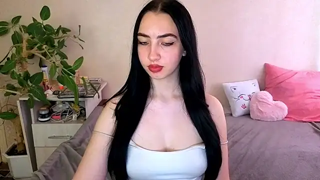 WildKittenX_'s Live XXX Chat
