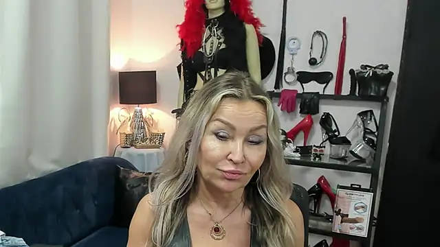 Chat +18 de crystaLUX ao vivo