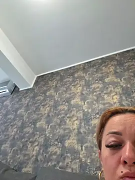 RuxyHuge42ETT webcam show