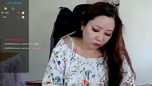 LisaAsianFlower – Naživo XXX chat