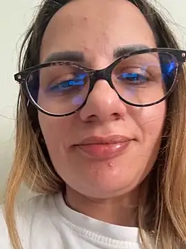 mariahotgirl Webcamshow