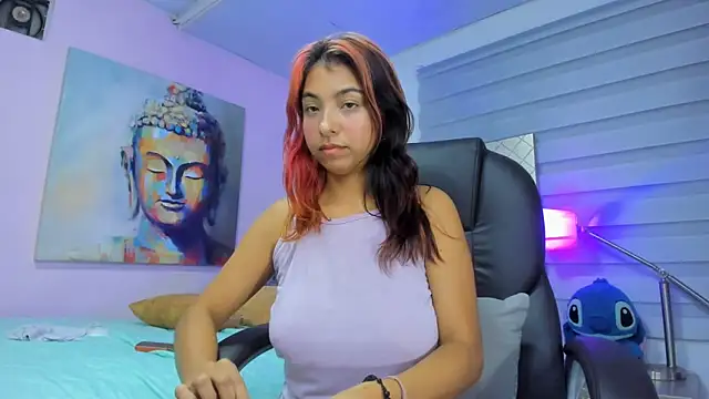 marilyn_luna Adlı Modelin Canlı XXX Sohbeti