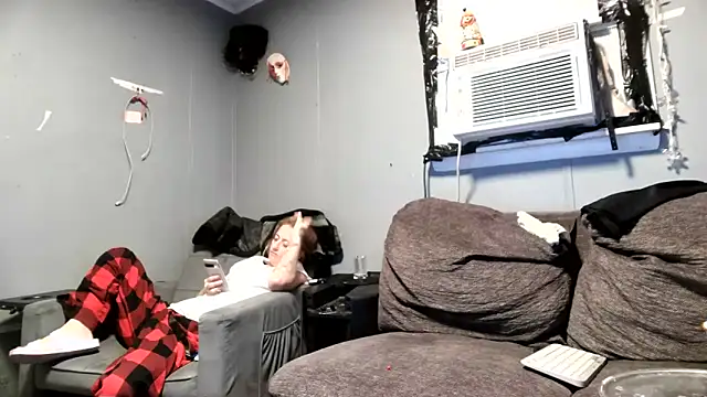 trackstar444's Live XXX Chat