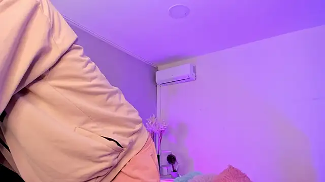 NoahBull19 Live XXX-Chat