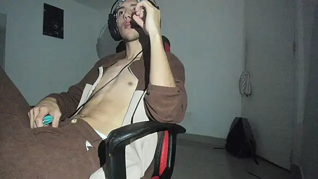 Chat XXX en directo de MAPLOZOX04