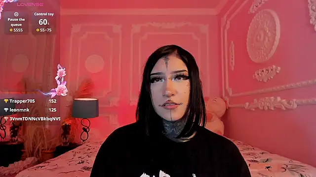 Kat_VonDe's Live XXX Chat
