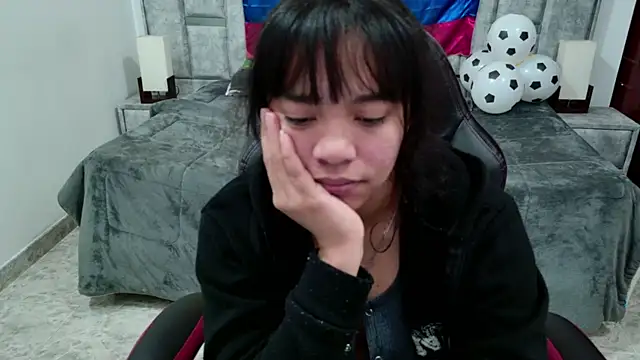 laureentt_'s Live XXX Chat