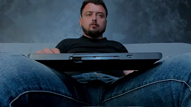 CLOUDYMARK webcam show