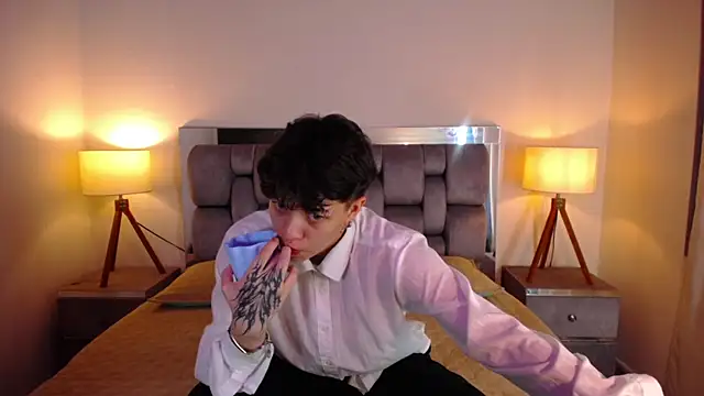 Asher_addamss_ Pertunjukan Webcam