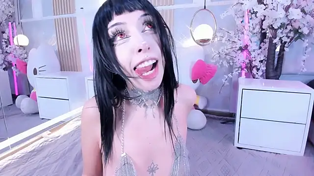 SalemBlackrose's Live XXX Chat
