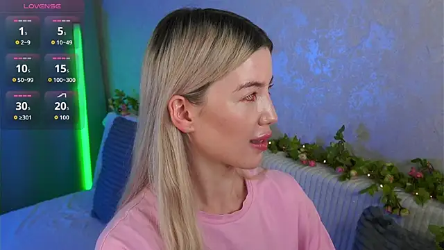 LindaThackerr 라이브 XXX 채팅