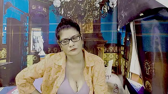 Chat +18 de IndianAllure ao vivo