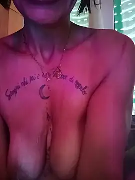 LunaVera's Live XXX Chat