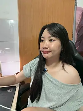 Chat +18 de QuynhAnh99 ao vivo