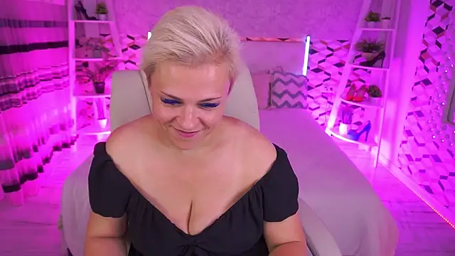 CrystalVibe élő XXX-chatje