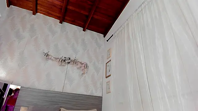 Isisjames Adlı Modelin Canlı XXX Sohbeti