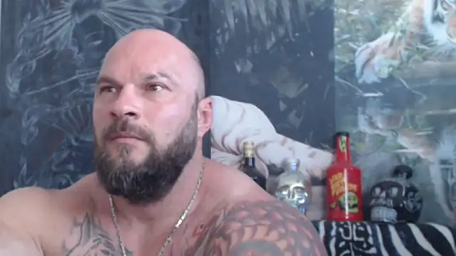 viking_30 Chat XXX live