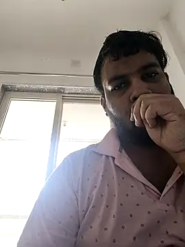 vinay_smalldick Adlı Modelin Canlı XXX Sohbeti